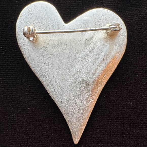 VTG 1960s BOHO VIBE HEART SHAPE MATTE SILVER TONE LAPEL HAT FASHION PIN BROACH - Picture 4 of 5